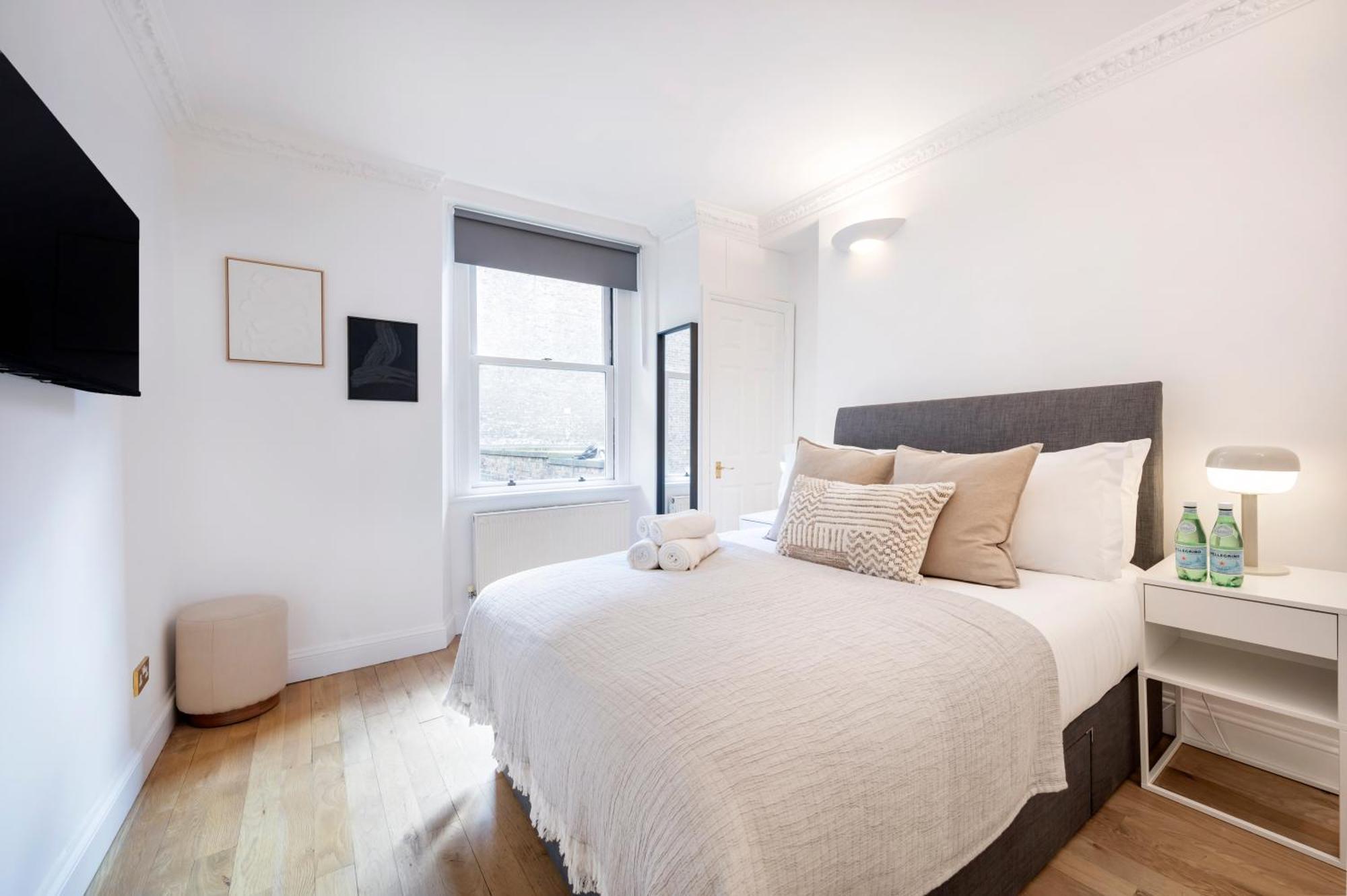 2 Bedr, 3 Beds, 1 Bath Thames, Trafalgar Sq 런던 외부 사진