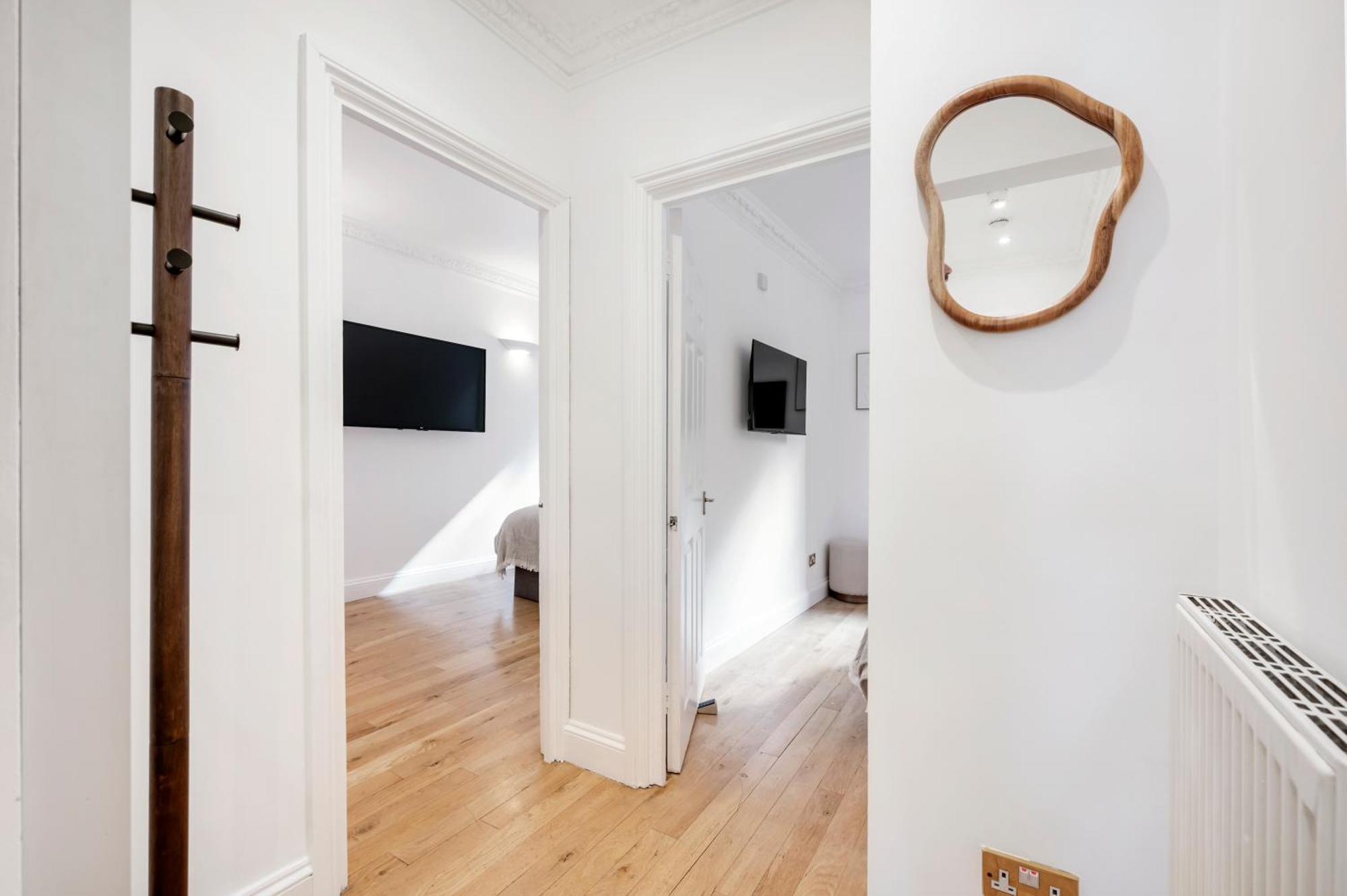 2 Bedr, 3 Beds, 1 Bath Thames, Trafalgar Sq 런던 외부 사진